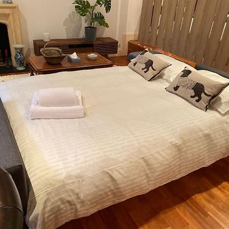Spacious Flat In The Most Desirable Area Of ลอนดอน ภายนอก รูปภาพ