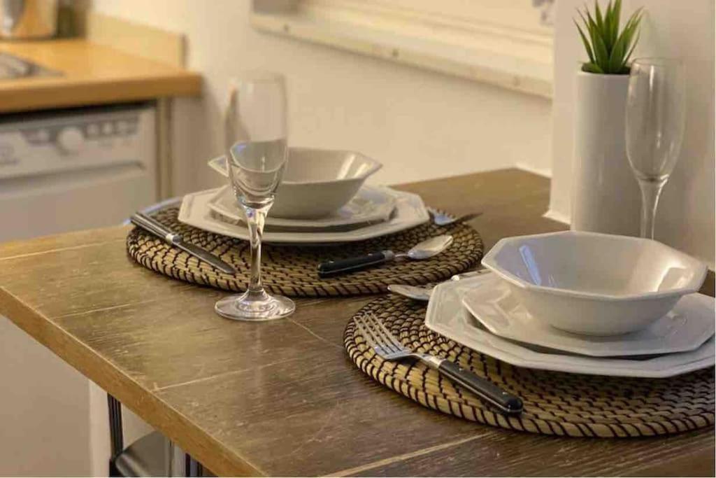 Spacious Flat In The Most Desirable Area Of ลอนดอน ภายนอก รูปภาพ